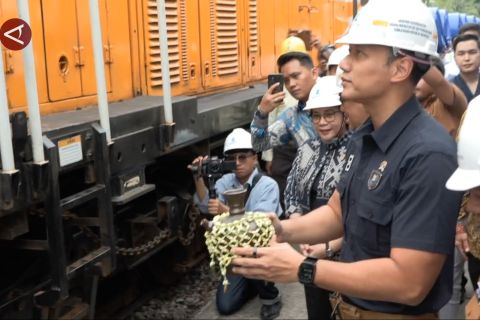 Menko AHY resmikan angkutan barang kereta api Cilegon-Surabaya