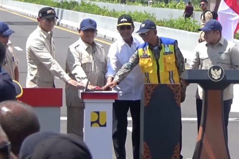 Presiden Prabowo resmikan Jembatan Kabanaran di Bantul