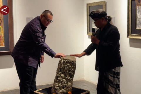 Pameran tunggal Nyoman Bratayasa, hadirkan patung berusia dua abad