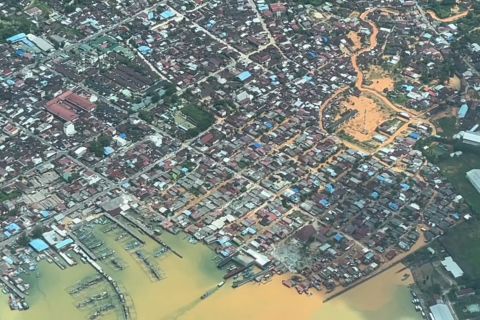 BNPB tinjau wilayah terdampak bencana Sumut lewat pantauan udara