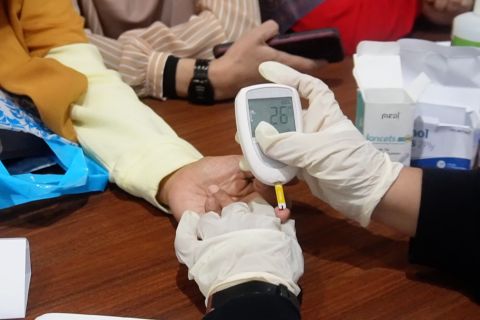 HKN ke-61, Dinkes Babel gelar Cek Kesehatan Gratis dan donor darah