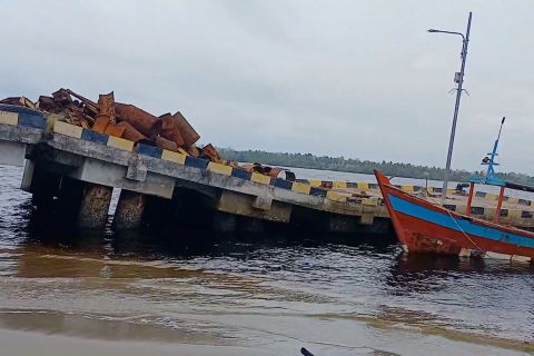 Kejati Sumbar periksa 20 saksi atas dugaan korupsi dermaga di Mentawai