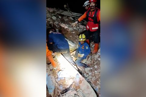 Kepala BNPB laporkan korban longsor Cilacap: 3 tewas, 21 masih dicari