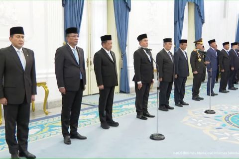 Lantik Komite Reformasi Polri, Prabowo ingin aspirasi rakyat didengar