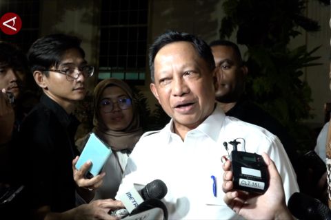 Laporkan perekonomian daerah, Mendagri sebut inflasi terkendali baik