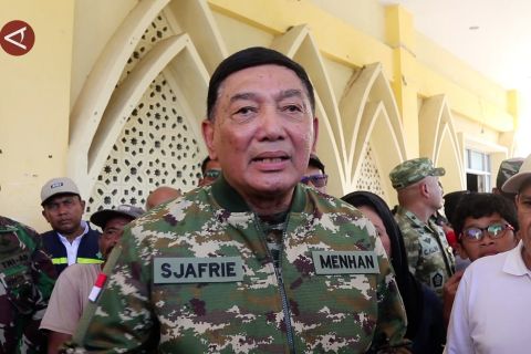 Menhan kerahkan jalur udara untuk warga terisolasi banjir