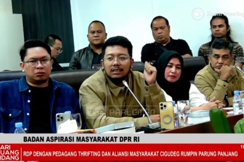 Pedagang thrifting datangi DPR RI minta usahanya dilegalkan