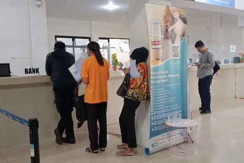 Pemprov Maluku bebaskan denda pajak kedaraan masuk