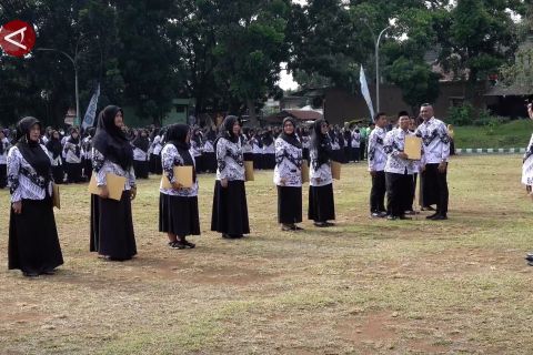 Bogor siapkan solusi jangka pendek dan panjang atasi kekurangan guru