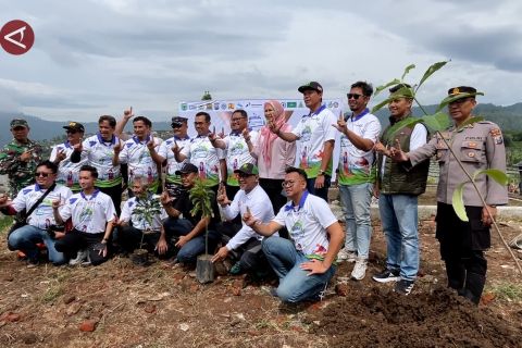 Jaga mata air Kota Batu, seribu pohon ditanam di area tangkapan