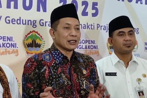 Menkop harap Koperasi Merah Putih mandiri produksi barang dagangan