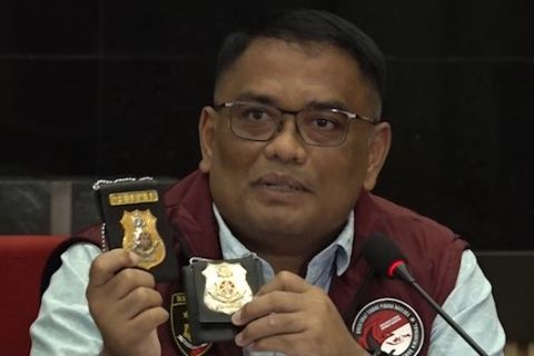 Bareskrim sebut lencana polisi di mobil kurir narkoba tak teregistrasi