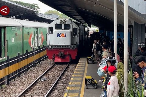 KAI Daop 8 Surabaya beri diskon hingga 30% saat libur akhir tahun
