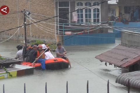 SAR Medan imbau warga tetap tenang dan segera cari tempat aman