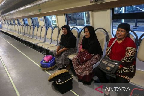 Kereta khusus petani dan pedagang mulai beroperasi dengan tarif Rp3.000