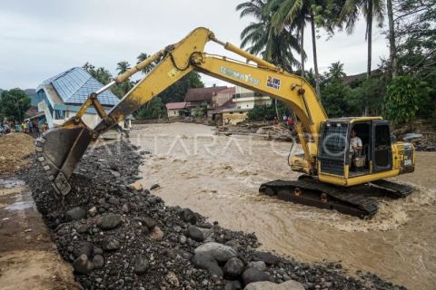 Pascabanjir bandang di Solok