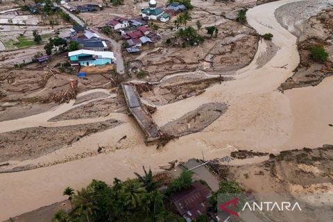Banjir bandang putus akses utama Gayo Lues