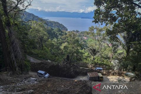 Jalan darat Agam-Bukittinggi via Kelok 44 berangsur normal pascalongsor