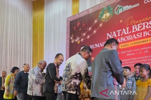Kolaborasi lintas iman, natal relawan Bobby Nasution peduli bencana