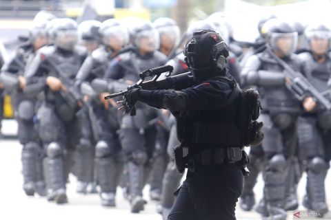 Latihan gabungan darurat keamanan penerbangan di Bandara Djalaluddin