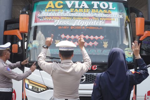 Pemeriksaan angkutan umum jelang Nataru di Tulungagung