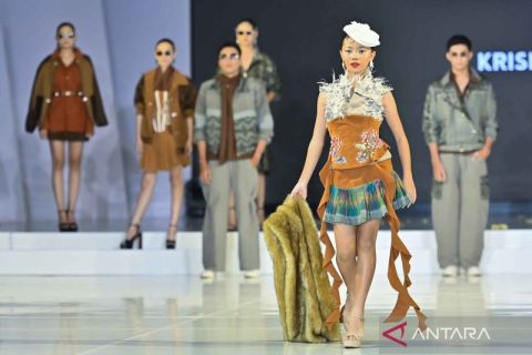 Bali Fashion Tendance tampilkan koleksi busana tren 2026 karya desainer Indonesia