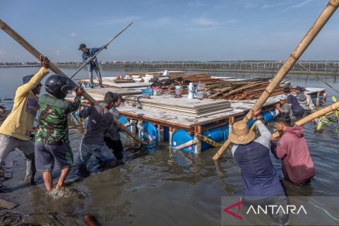 Program rumah apung jadi solusi hadapi banjir rob di pesisir Demak