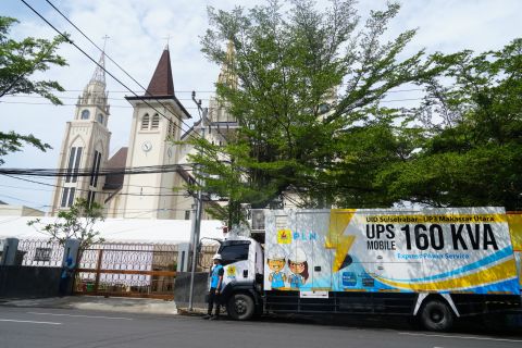 PLN UID Sulselrabar memastikan pasokan listrik di momen Nataru aman