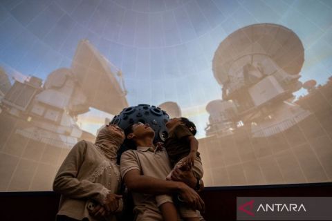 Planetarium Jakarta kembali dibuka, pengunjung nikmati simulasi langit di Taman Ismail Marzuki