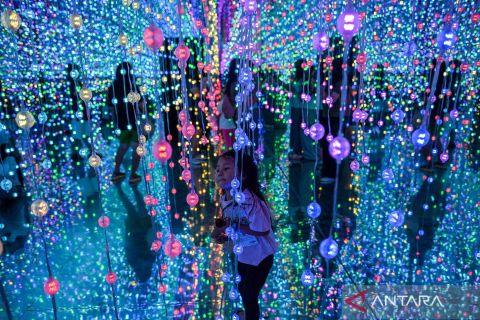 Museum cahaya immersive beri daya tarik pengunjung saat liburan Natal dan tahun baru di Bandung