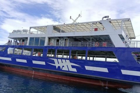 KMP Wira Toba siap melayani penumpang pelayaran Danau Toba Ajibata - Ambarita