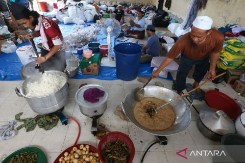 Solidaritas relawan Dumai untuk korban banjir bandang sungai Tamiang di Aceh