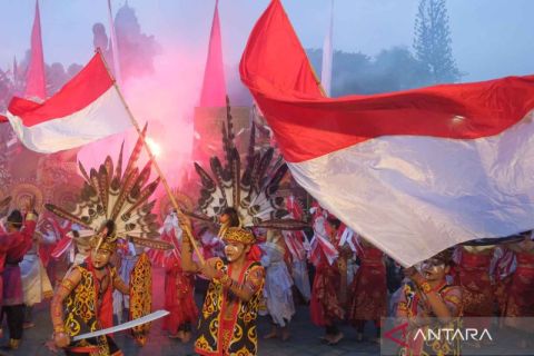 Bhinneka Nusantara pada inagurasi seni akhir tahun 2025 di Bali