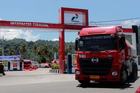 Distribusi BBM ke tiga daerah di Aceh masih via udara