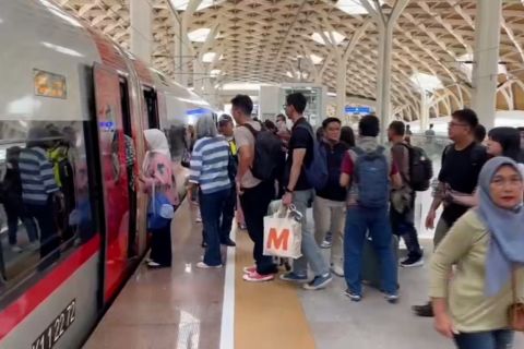 Penumpang Whoosh naik 25 persen pada libur Natal 2025