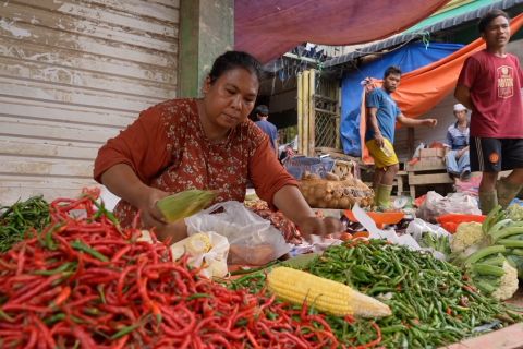 Aktivitas jual beli bangkit di Pasar Kuala Simpang Aceh Tamiang
