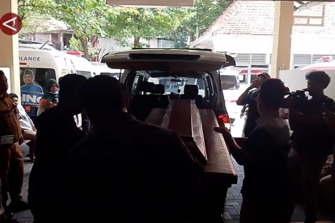 Belasan jenazah laka bus di Semarang dipulangkan ke rumah duka