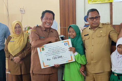 Cilegon salurkan bantuan bagi 519 siswa kurang mampu di sekolah swasta