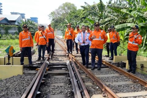 Daop 8 inspeksi kesiapan layanan angkutan Natal dan Tahun baru