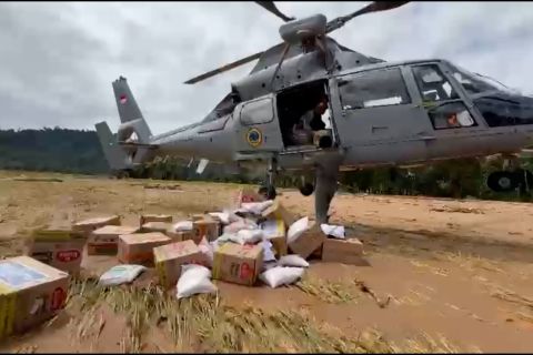Distribusi bantuan korban banjir Sumatera seadanya? Ini penjelasan TNI
