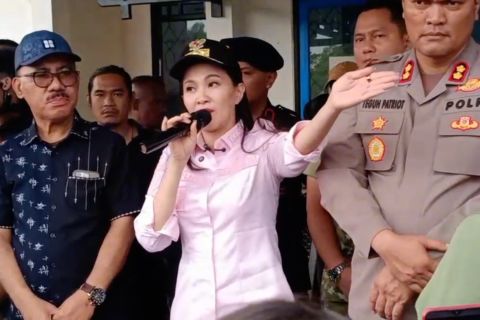 Gubernur temui warga dari dua desa yang berselisih di Halmahera Barat