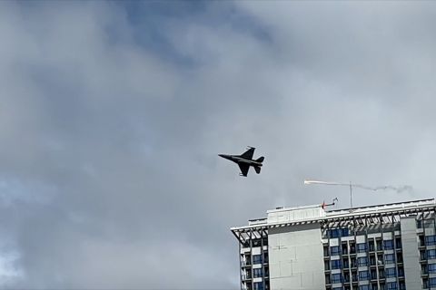 Hari jadi ke-196 Batam, TNI AU pamerkan atraksi pesawat tempur