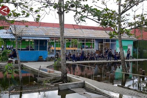Komisi IV DPRD Banjarmasin tinjau langsung sekolah terdampak banjir