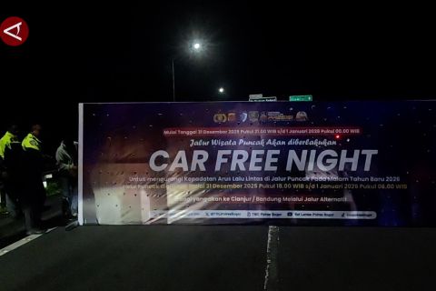 Malam tahun baru, Polisi tutup jalur Puncak mulai pukul 19.00 WIB