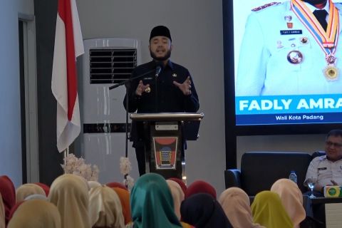 PAD Kota Padang tahun 2025 lampaui target