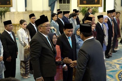 Presiden lantik 7 anggota Komisi Yudisial dan 6 Dubes RI
