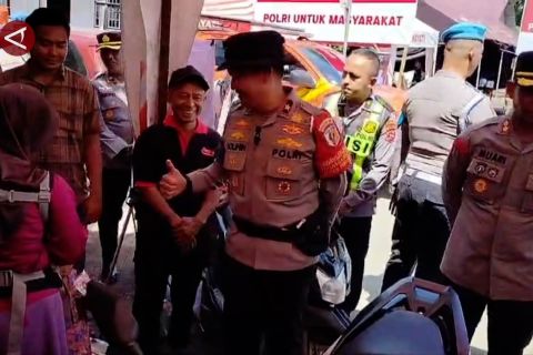 Polda Sumbar buka servis gratis motor rusak akibat banjir di Agam