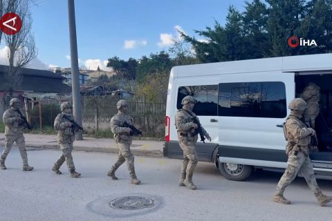 Serangan anti-ISIS di Yalova Turki: 3 polisi gugur, 6 militan tewas