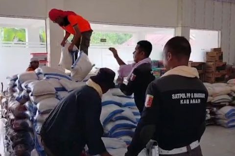 Seratus ton beras BNPB tiba untuk penyintas bencana Agam