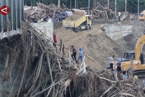 Akses mulai pulih, BNPB: Penyaluran logistik bisa 20 sorti per wilayah